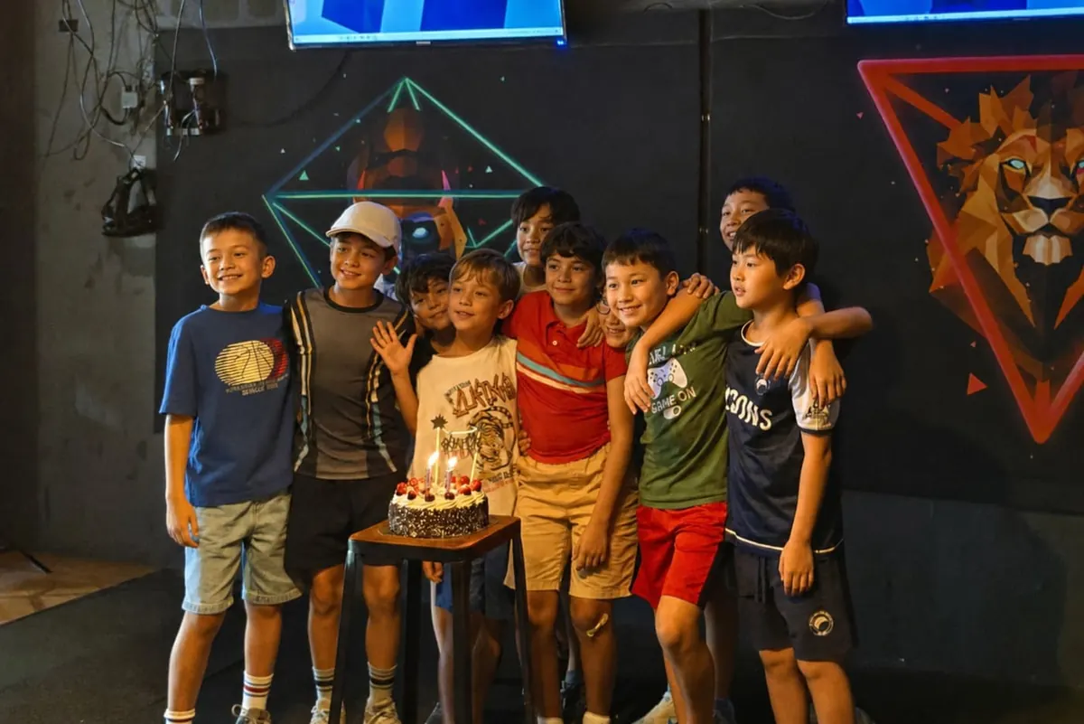 Birthday party group at Total VR